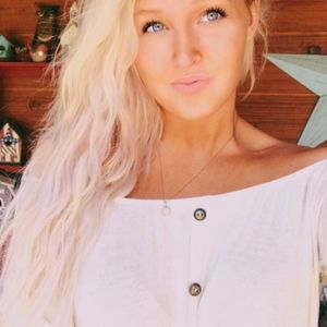 Meet your Posher, Alli